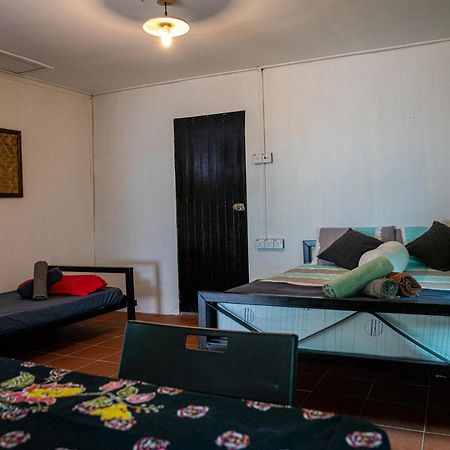 Tioman Cabana Bed & Breakfast Kampong Ayer Batang Екстер'єр фото