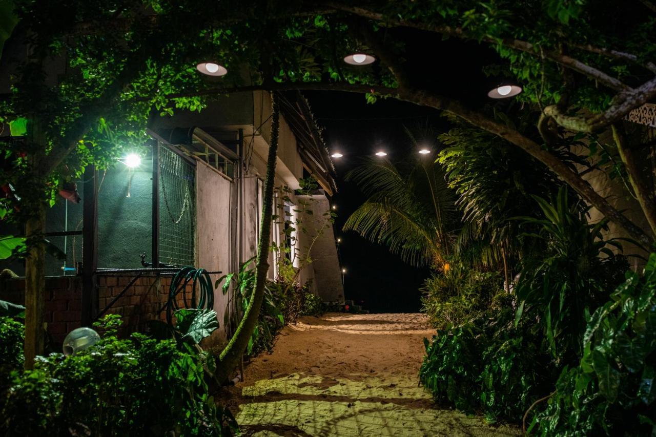 Tioman Cabana Bed & Breakfast Kampong Ayer Batang Екстер'єр фото