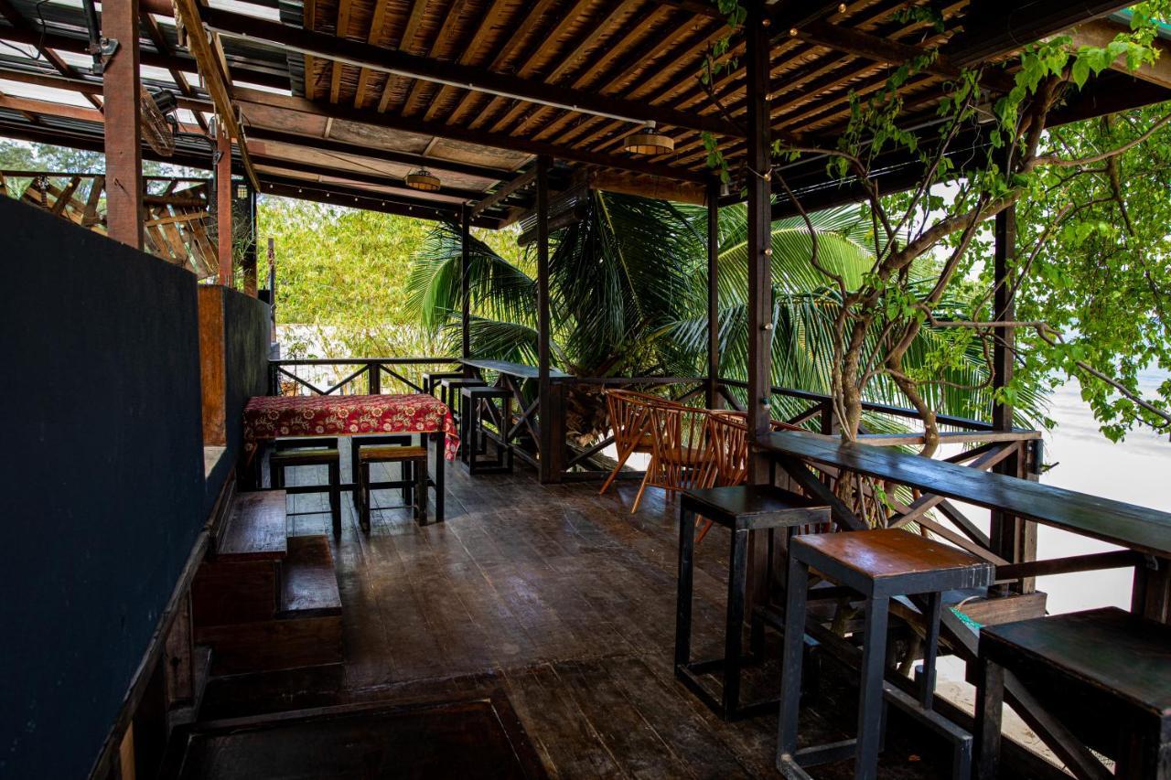 Tioman Cabana Bed & Breakfast Kampong Ayer Batang Екстер'єр фото